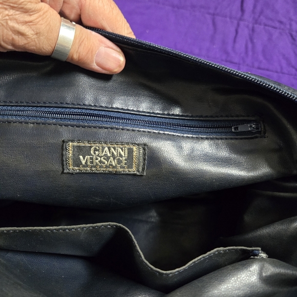 AUTHENTIC GIANNI VERSACE VINTAGE MEDUSA NYLON AND LEATHER BAG - Picture 7 of 10